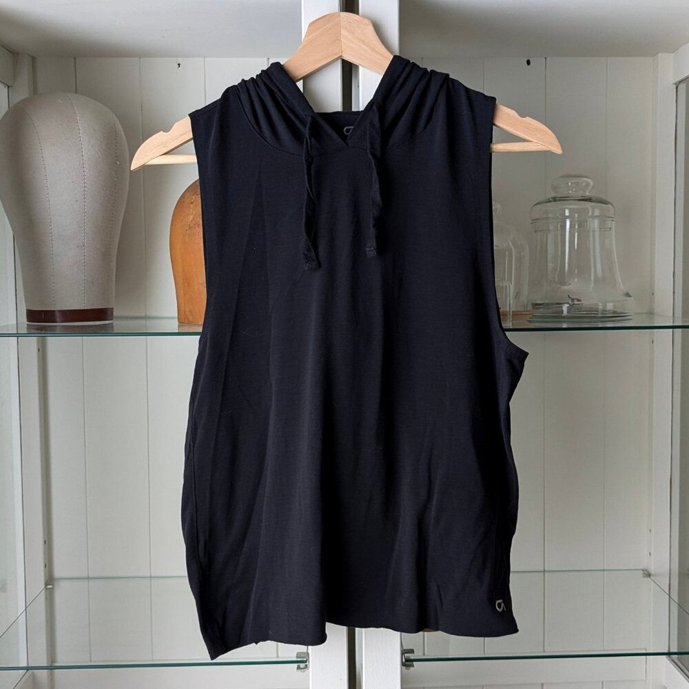 Gap Fit Breathe Black Hooded Muscle Tank